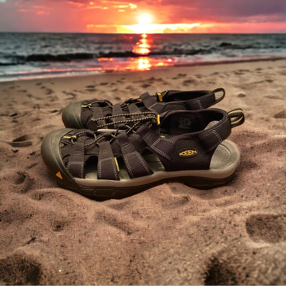 Keen Newport H2 Hiking Sandals Black Yellow Waterproof (1001907) Men’s Size 15 - Picture 4 of 7